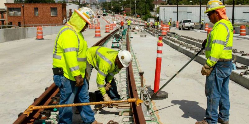 setting-gauge-on-direct-fixation-track-new-construction-pre-pour